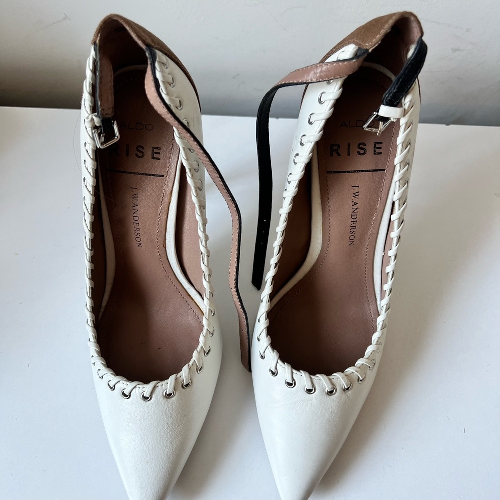 4 inch leather White and brown ankle steam Aldo